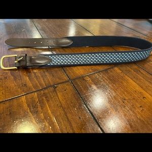 Boys’ Vineyard Vines Whale Club belt